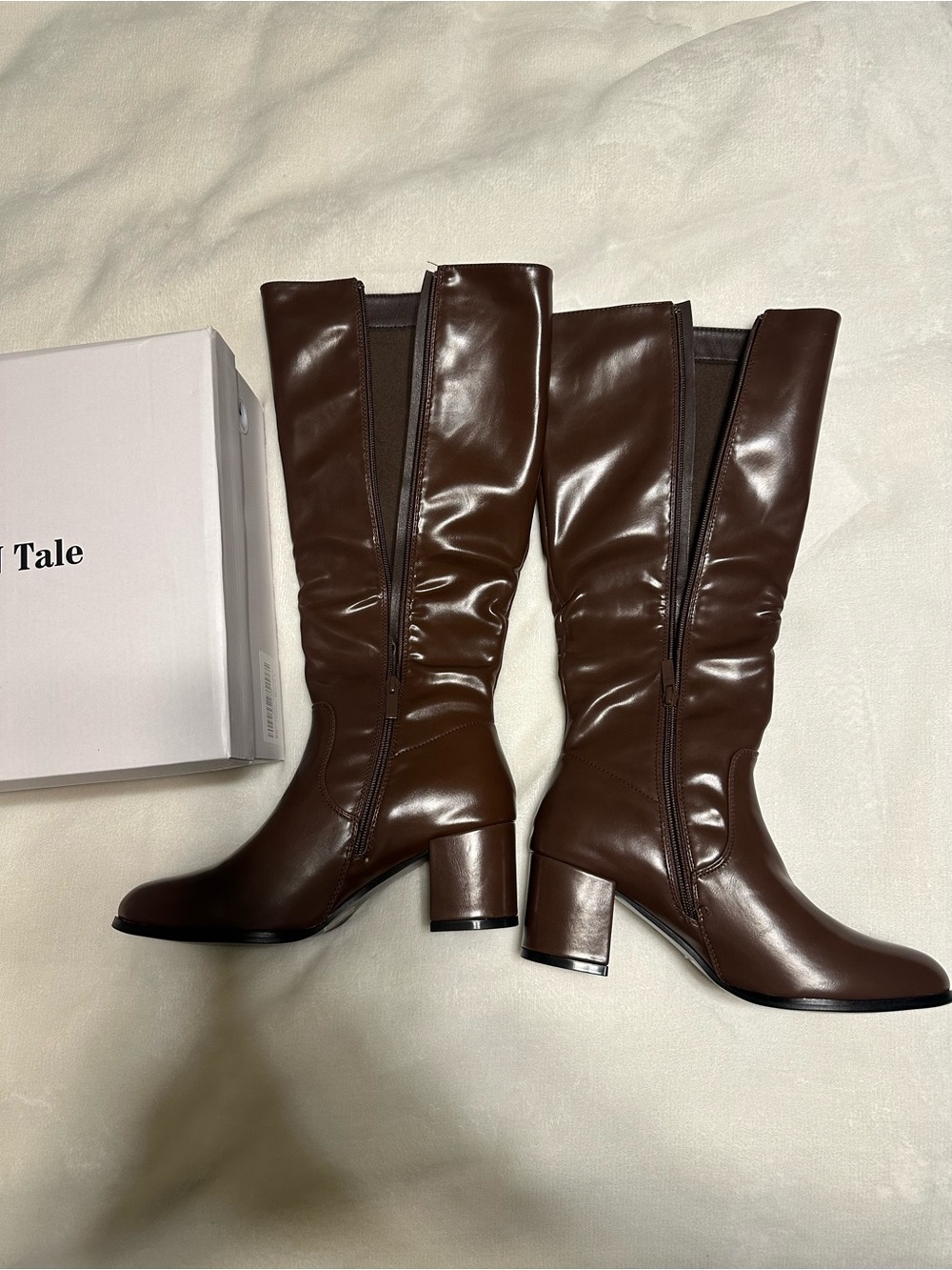 ShoeNTale Dark Brown Knee-High Block Heel Boots